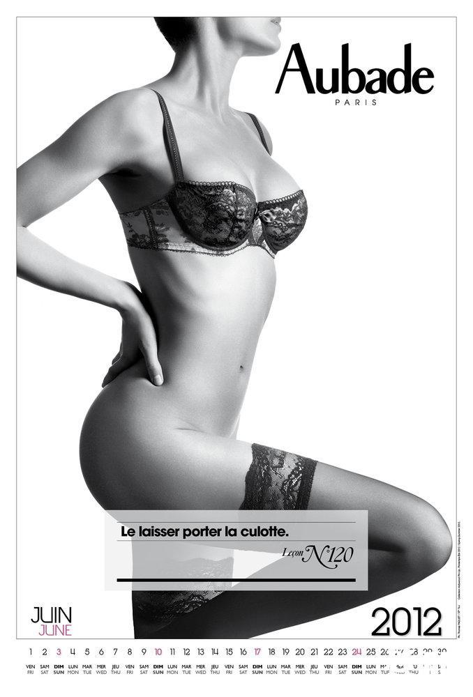 穿画的内衣_美女穿性感内衣(2)
