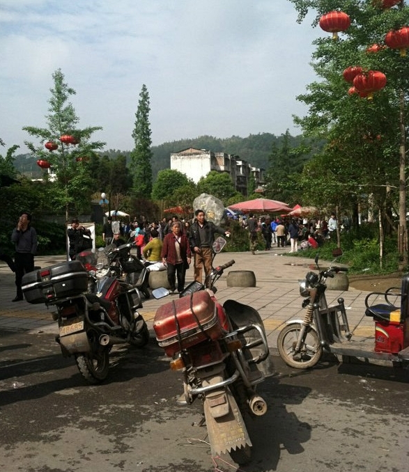四川雅安庐山县人口_地震突袭四川雅安庐山县 市民裸身逃难 -小区(3)
