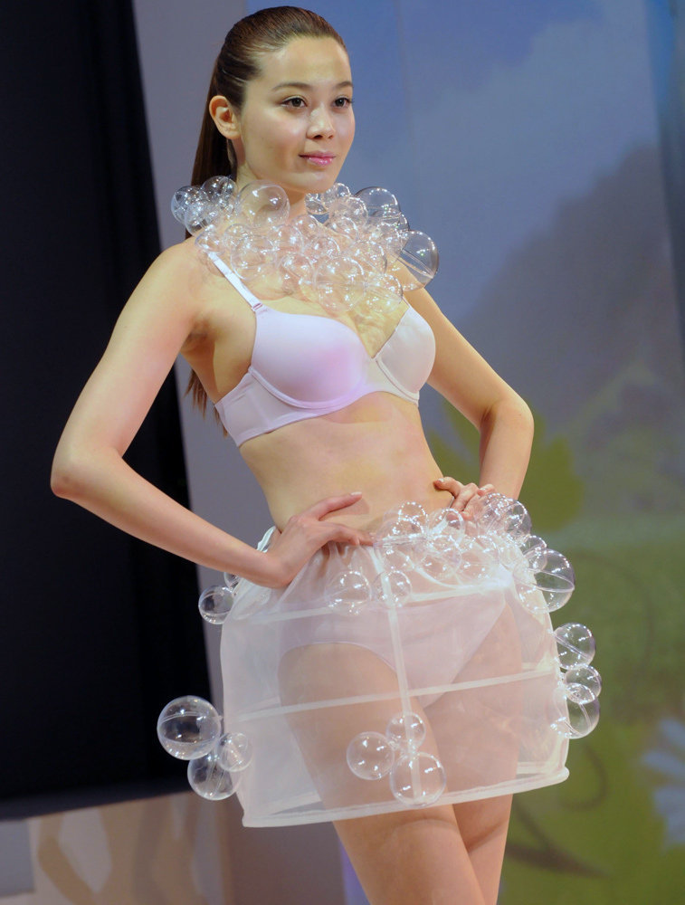 夏季 裸装 系列内衣_夏季女生宿舍晾晒内衣