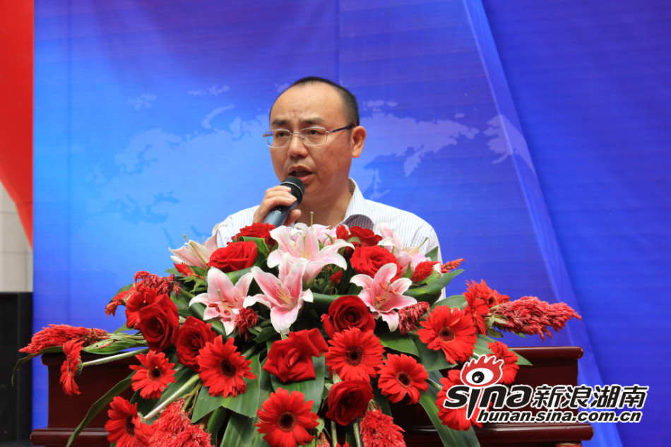 万家丽董事长_万家灯火图片(3)