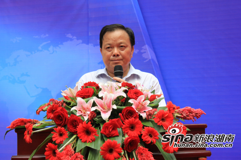 万家丽董事长_万家灯火图片(3)