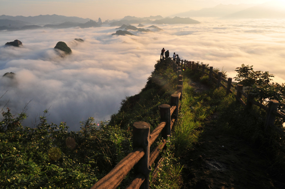 崀山村人口_崀山风景名胜区(2)