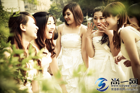 婚纱照学生风_民国风婚纱照(3)