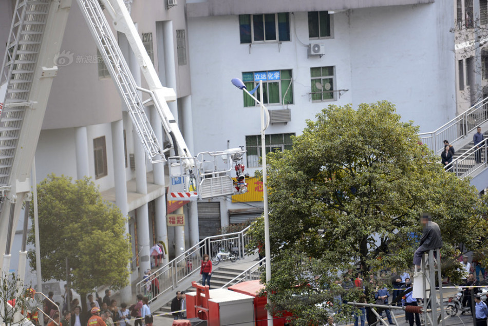 廉江黑社会老大相片,桃花肥臀,周至一中鸟瞰图