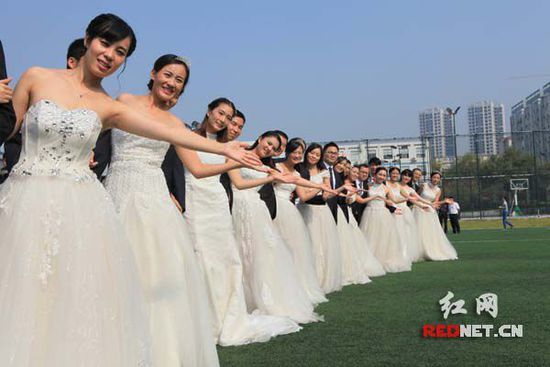 地铁婚纱照_广州地铁(3)