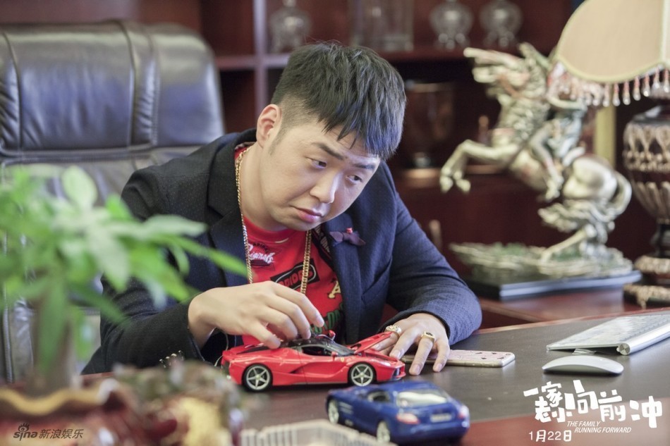 虎牙导演老是用一首啦啦啦啦啦的背景音乐 叫