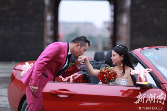 日本裸婚纱照_日本婚纱照(3)