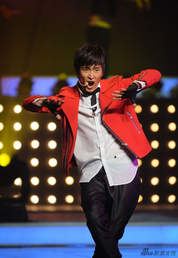 新七小福成员闪动