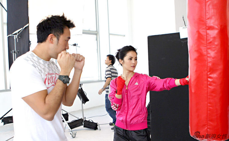 正步走军姿动作要领_军姿动作要领_军姿动作要领图解