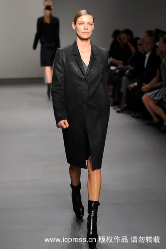 男友式黑色大衣