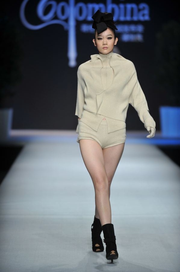 <em>高叉短裤</em>_新浪图集_新浪网