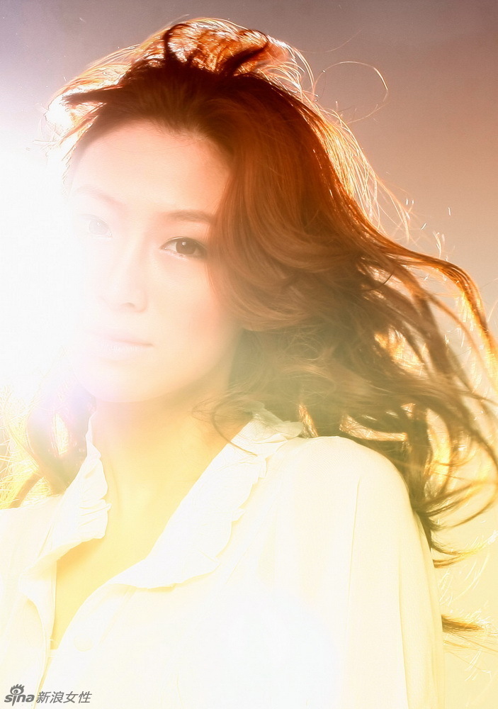 《lady呱呱》主持人温雅写真