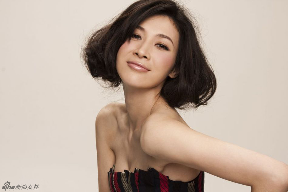 童蕾妩媚动人