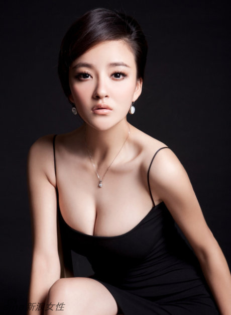 多变美女刘雨欣