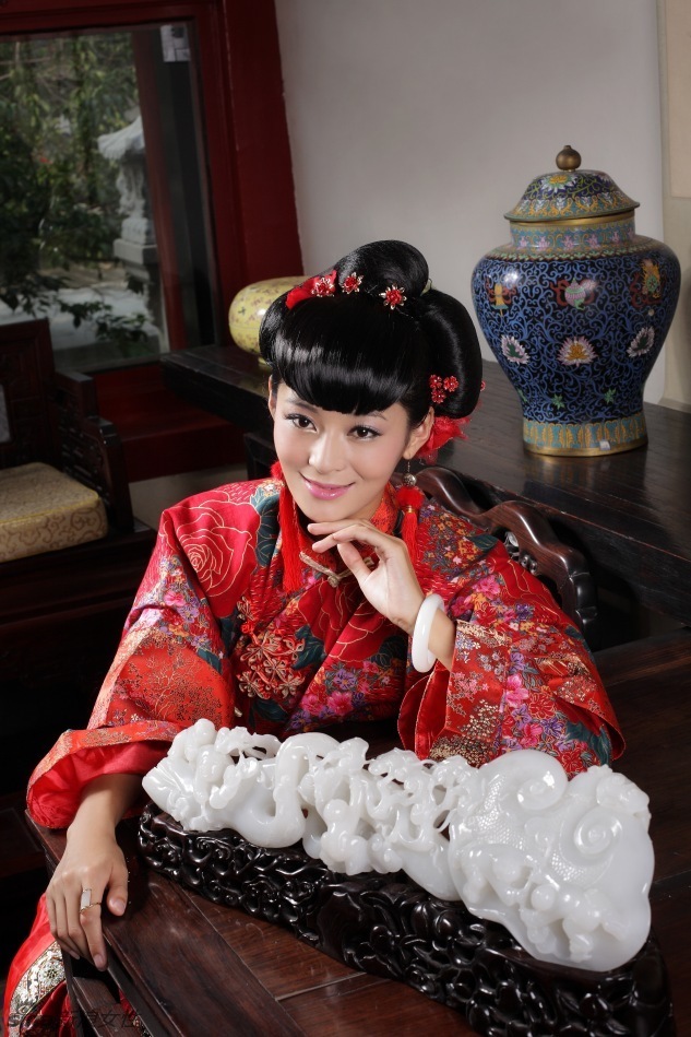 王媛可神情喜悦