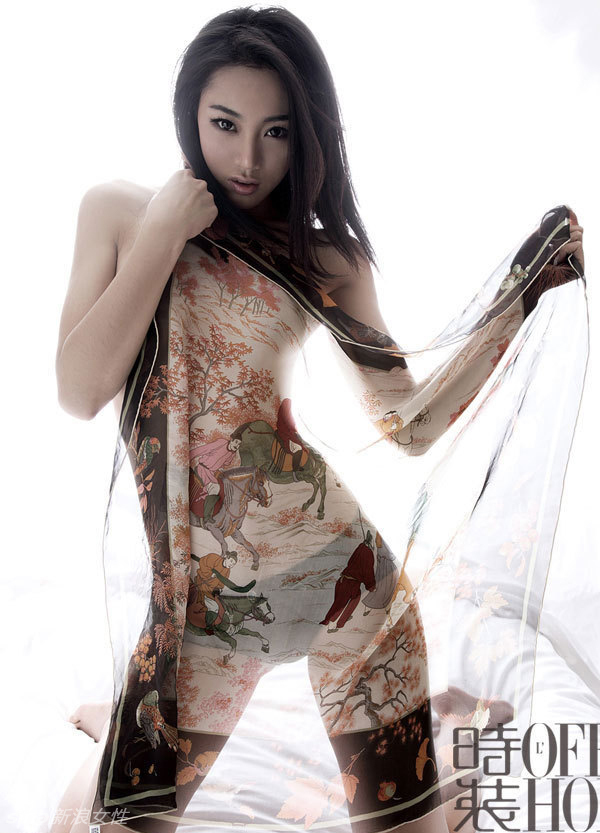 嫩模金美辛性感杂志写真