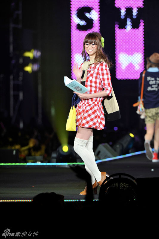 【swanky】英玲奈