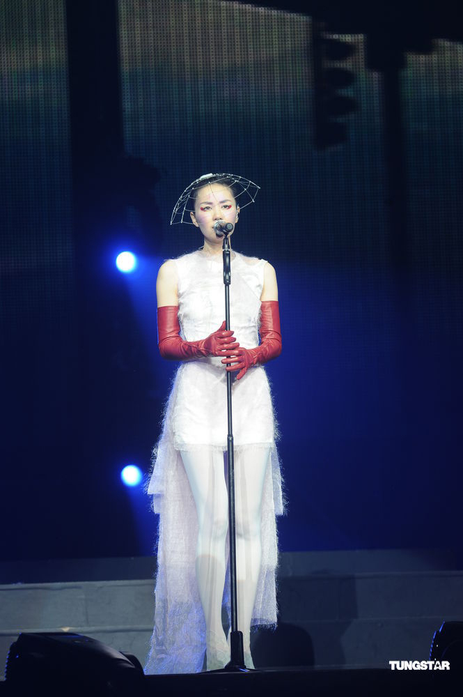 王菲香港演唱会 华丽妆容创意十足