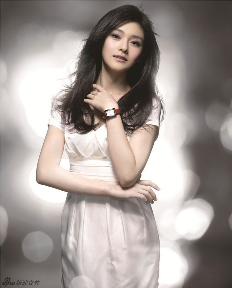 大S精美代言写真曝光 人妻尽显华贵妩媚