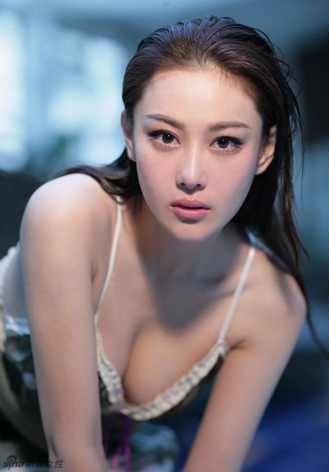 张馨予360性感美