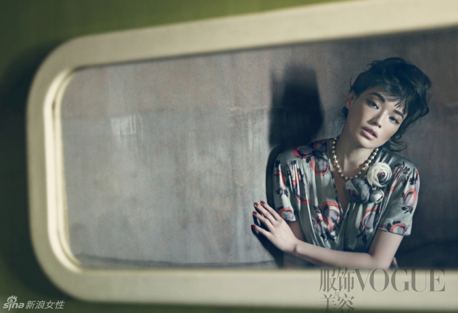 舒淇写真再登《vogue》