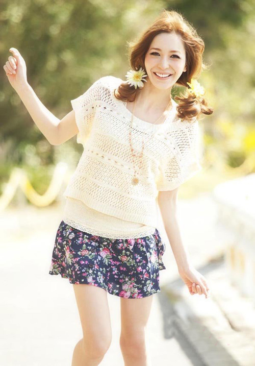 藤井莉娜清凉夏日度假风情装扮