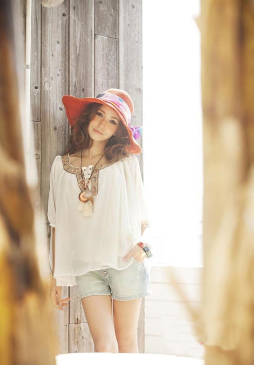 藤井莉娜清凉夏日度假风情装扮