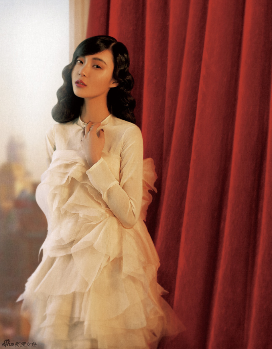于雪优雅时装大片 完美演绎复古风潮