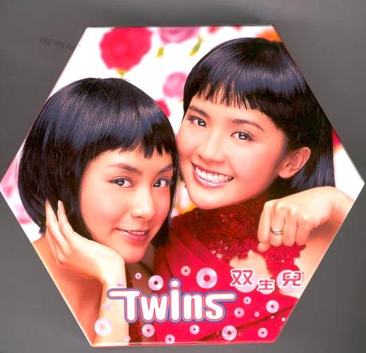 Twins十周年 从少女到熟女的造型妆容蜕变