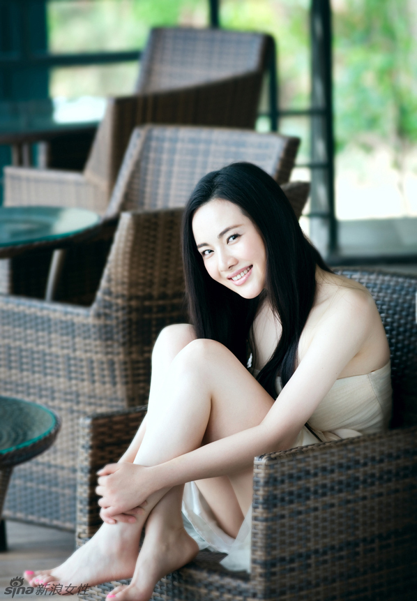 女星孟茜美丽无比