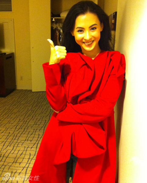 张柏芝婚变前写真 睡醒就去打仗