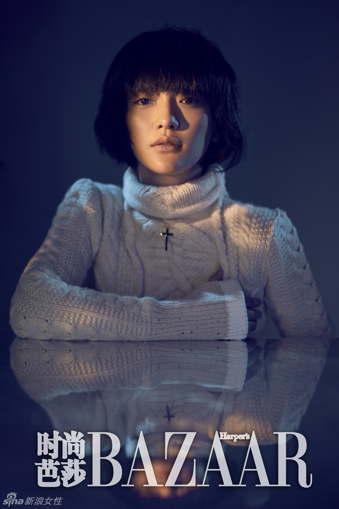 周迅写真登《芭莎》封面 诠释女人多面性