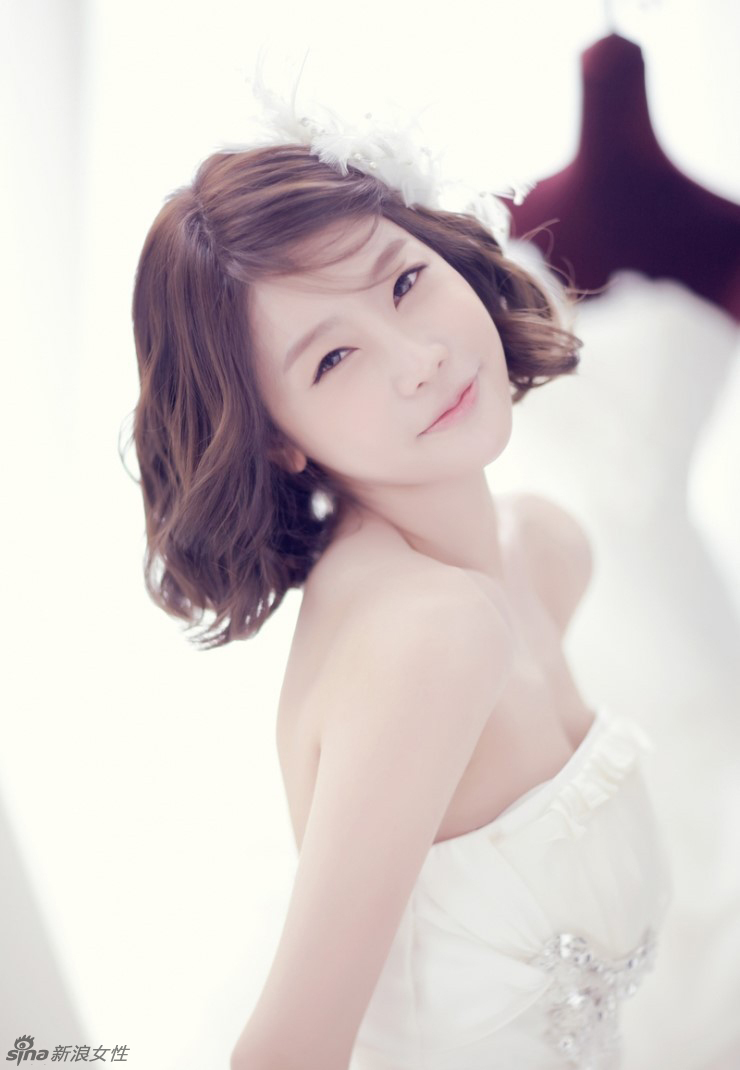 韩国组合Girls day成员唯美婚纱写真