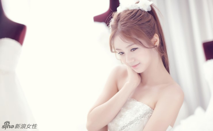韩国组合Girls day成员唯美婚纱写真