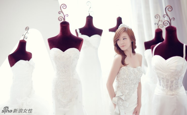 韩国组合Girls day成员唯美婚纱写真