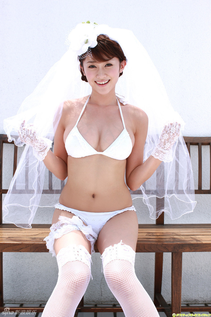 女星内衣写真_日本写真女星内衣(3)