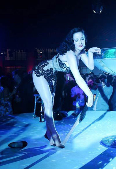 吊带袜美女__吊带袜美女大图_吊带袜美女壁纸 _图库