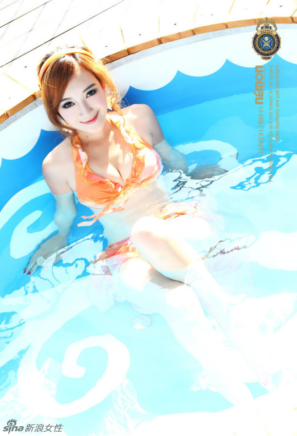 孙心娅湿身比基尼写真