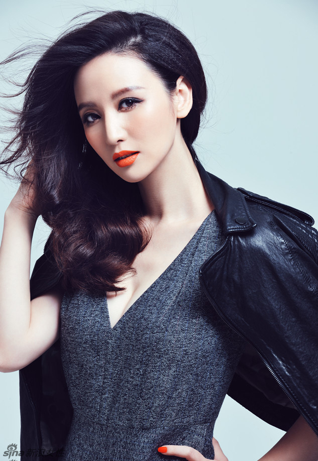 张萌时尚健康大片优雅诠释玻璃心