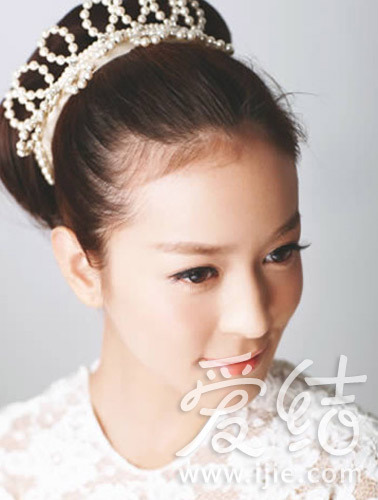 绝对够新潮 穿越<em>中式古典新娘发型</em> -- 佛山E家