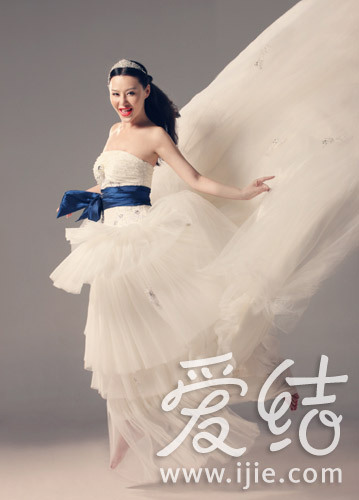 婚纱上市公司_婚纱情侣头像(3)
