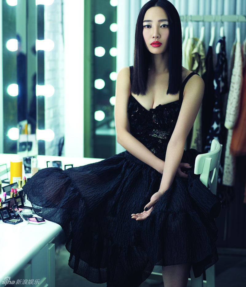 白百何时尚大片分饰两角 演绎双生姐妹花