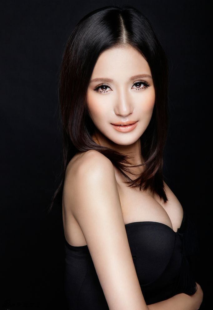 万美汐内衣_万美汐性感内衣(2)