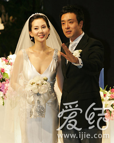 崔俊赫和全智贤婚纱照_崔俊赫全智贤婚纱照