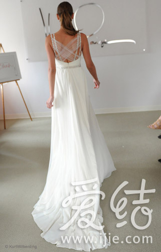 立体花瓣婚纱_花瓣简笔画(2)
