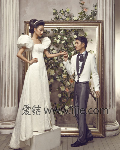 维多利亚婚纱摄影_维多利亚女王的婚纱(2)