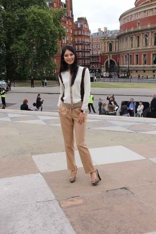 Official Thread Miss World 2012- Yu Wenxia- People's Republic of China - Page 4 35399_200339_683011