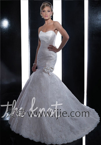 买婚纱的价格_婚纱情侣头像(3)