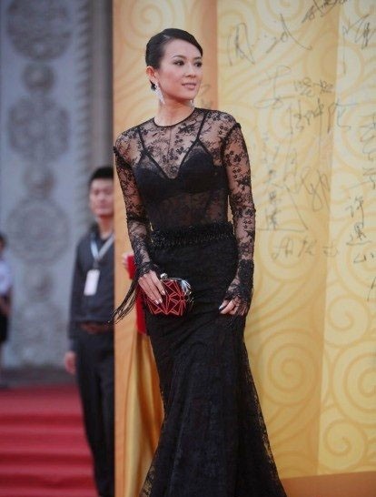 薄纱装席卷娱乐圈 女星都爱朦胧美 -- 佛山E家