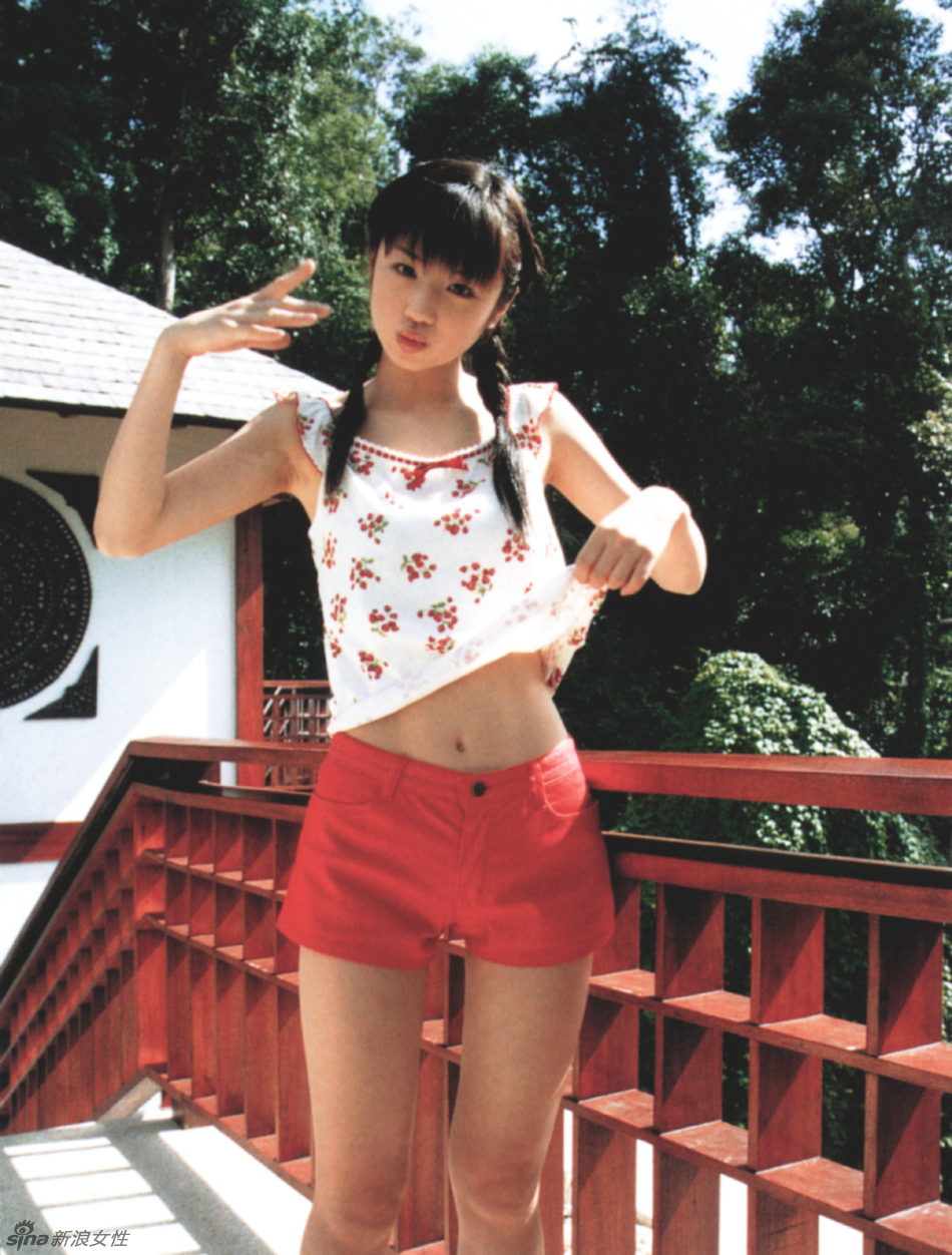 日本写真女神<em>小仓优子</em>性感美照 童颜巨乳诱惑